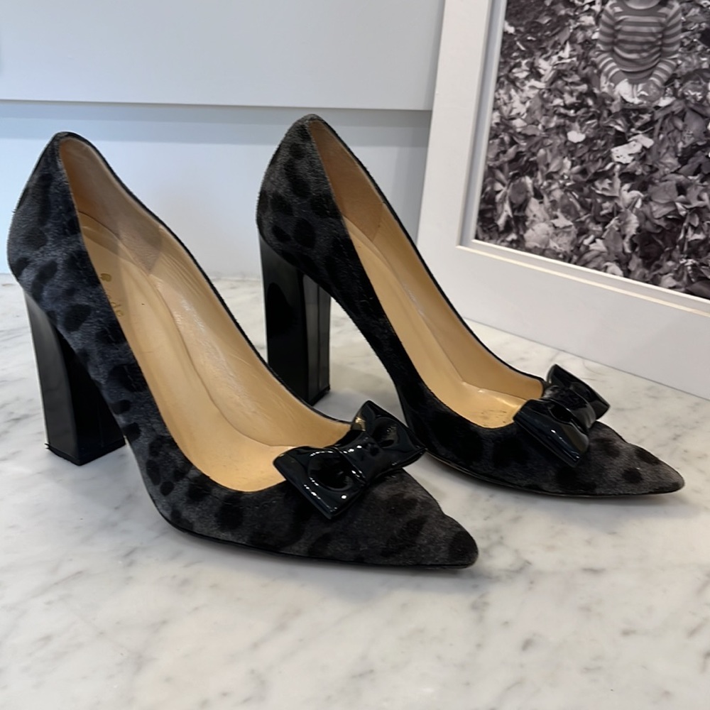 Kate Spade pointed toe heels in animal print suede and patent leather, size 8.